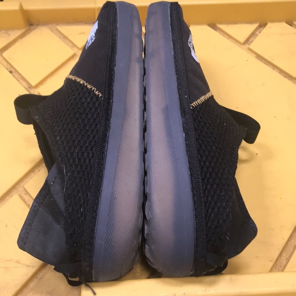 The North Face Black Slip-On Shoes w/ gum sole - Picture 6 of 6